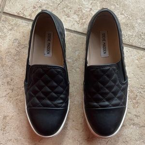 Steve Madden Preowned size 7